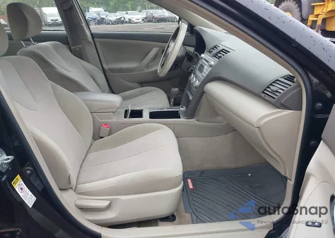 2011 Toyota Camry Le z USA, uszkodzony, nr VIN 4T1BF3EK0BU136641